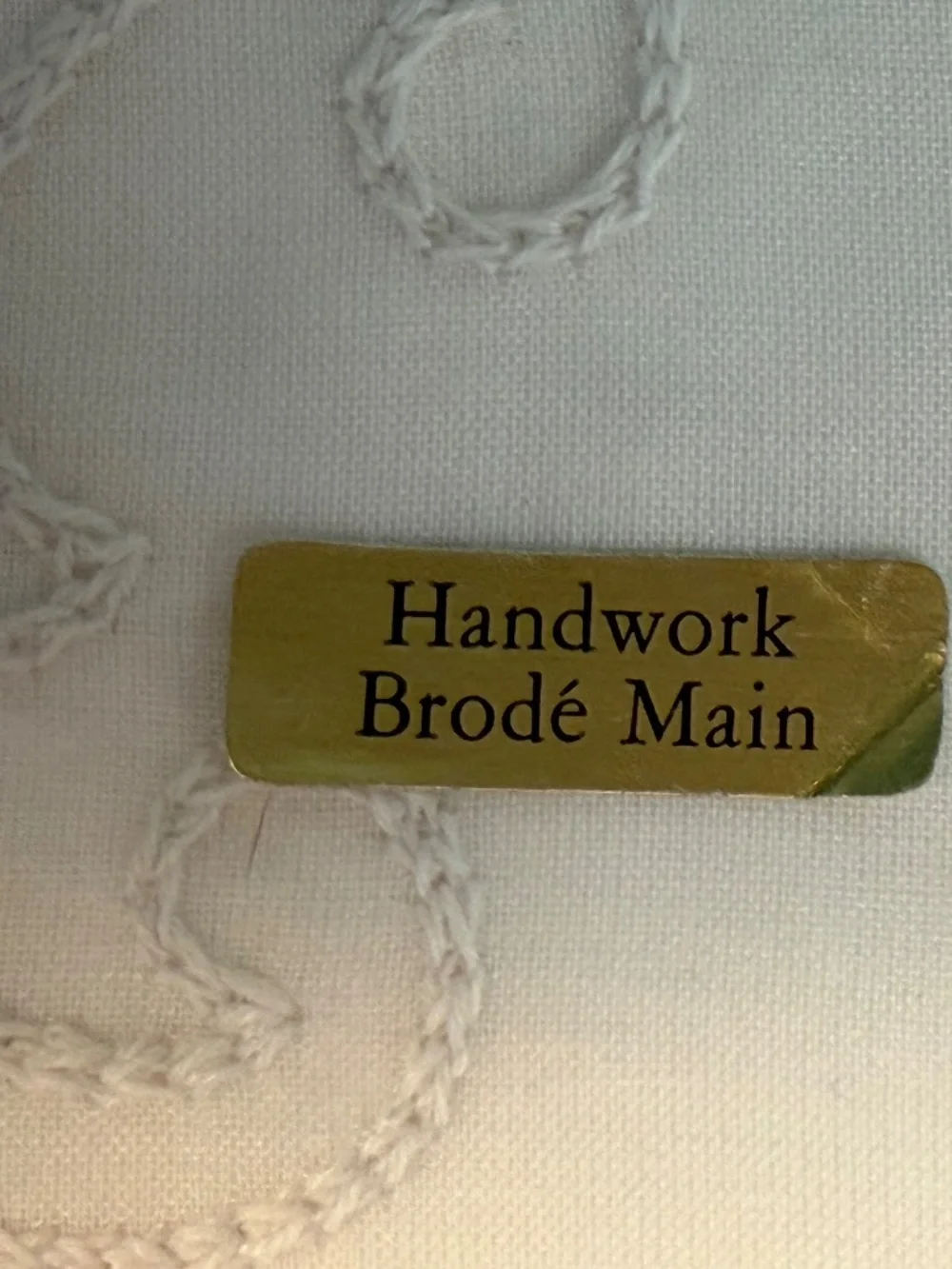 Set 4 NOS Brode Main French Linen Placemats & Napkins Hand Embroidered Unused